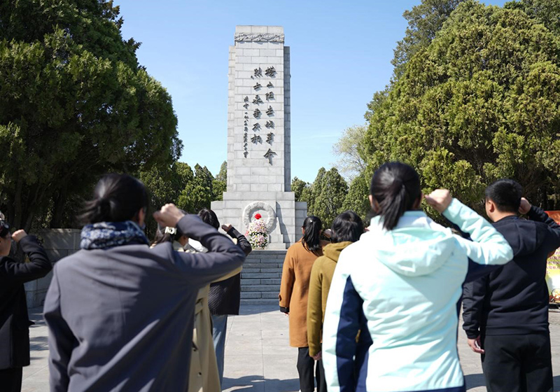 感悟塔山精神，承载历史使命