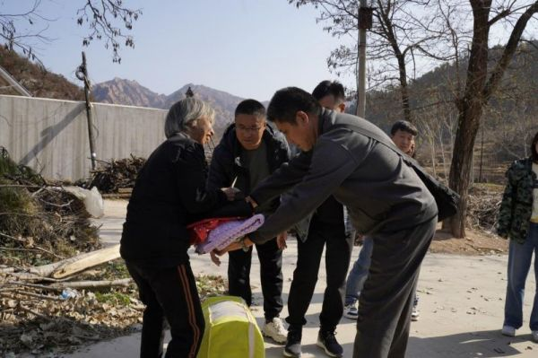 https://liaoning.eol.cn/lngd/202411/W020241105411480693305.png